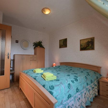 Snug Apartment In Kr Pelin Germany Klein Nienhagen Bagian luar foto